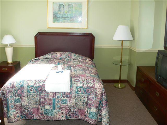 Brookside House Hotell Quincy Exteriör bild